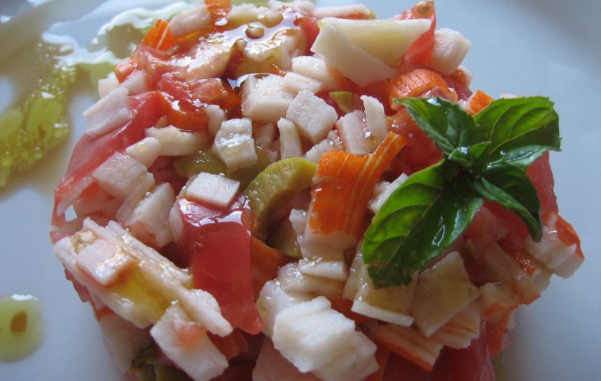 Tartar de tomate y surimi