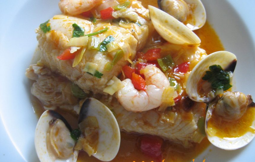 pescada-o-merluza-con-almejas-y-gambas